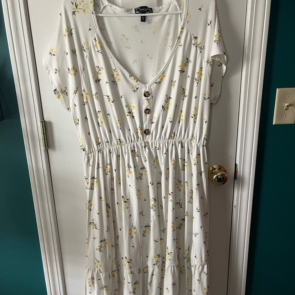 Derek Heart White Floral Midi Maternity Dress
